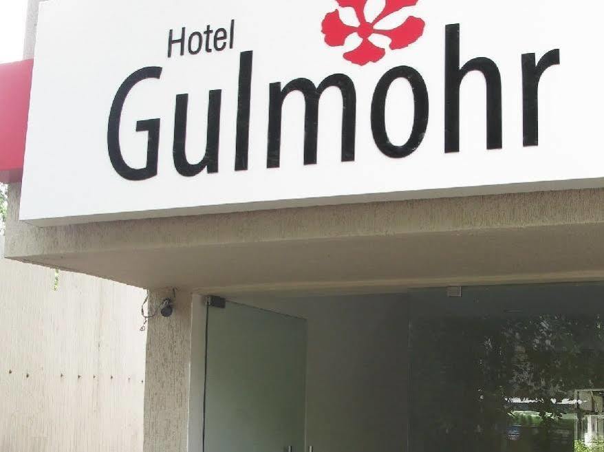 Oyo 1194 Hotel Gulmohr Pune Exterior foto